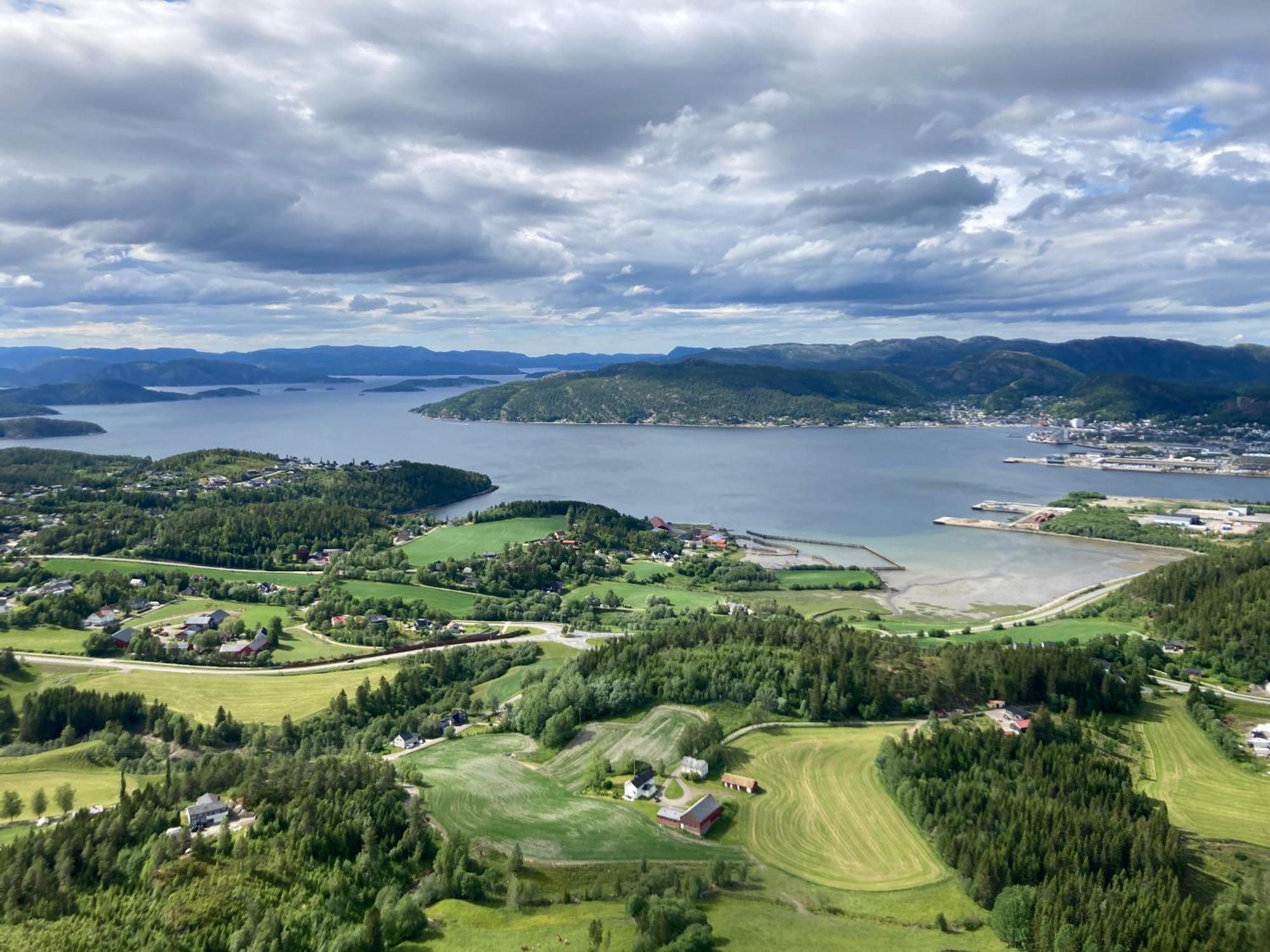 Landlig og sentrumsnær leilighet Lejlighed Namsos Eksteriør billede